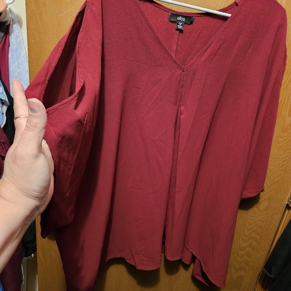 Top - Picture 2 of 2